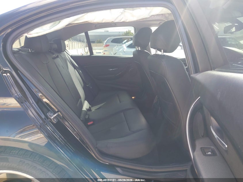 2015 BMW 3er VIN WBA3C1C59FK121430 IAAI salvage auction — NORMAL WEAR, Salvage (California), sold $450 on 2026-07-06 (photo 8)