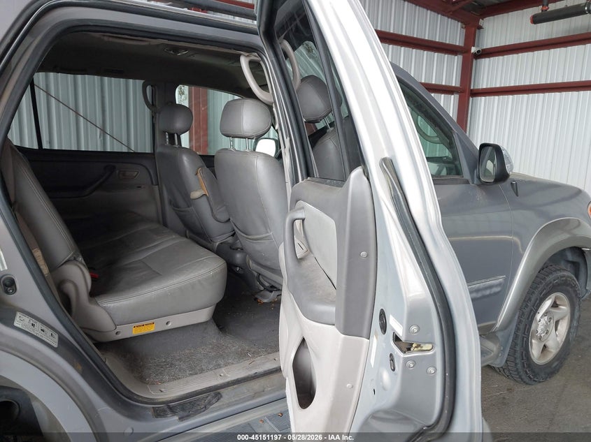 2002 Toyota Sequoia VIN 5TDZT34A82S058814 IAAI salvage auction — NORMAL WEAR, Clear - Dealer Only (California), sold $600 on 2026-07-07 (photo 8)