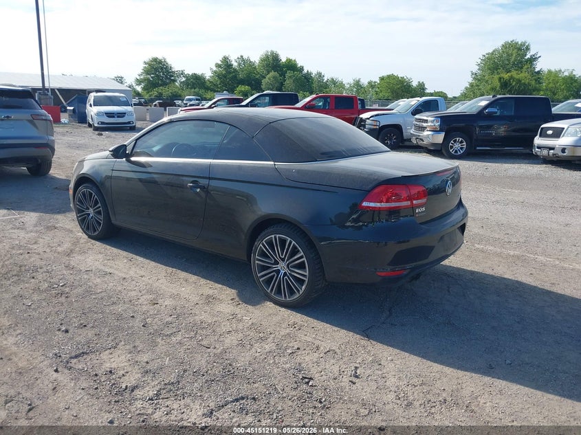 2014 Volkswagen Eos VIN WVWBW8AH0EV007258 IAAI salvage auction — HAIL, Salvage (Iowa), sold $2,400 on 2026-08-10 (photo 3)
