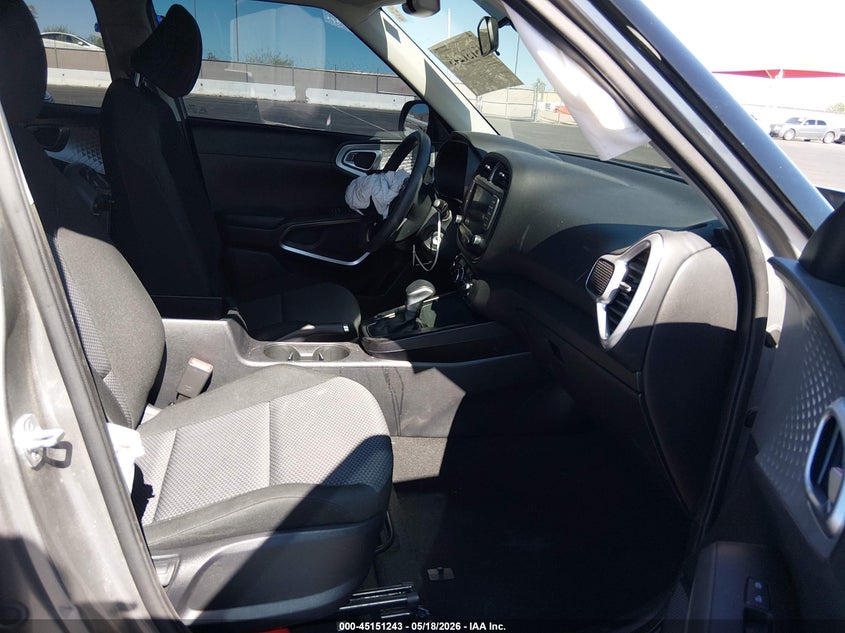 2023 Kia Soul VIN KNDJ23AUXP7885682 IAAI salvage auction — RIGHT SIDE, Salvage (Nevada), sold $2,400 on 2026-07-24 (photo 5)