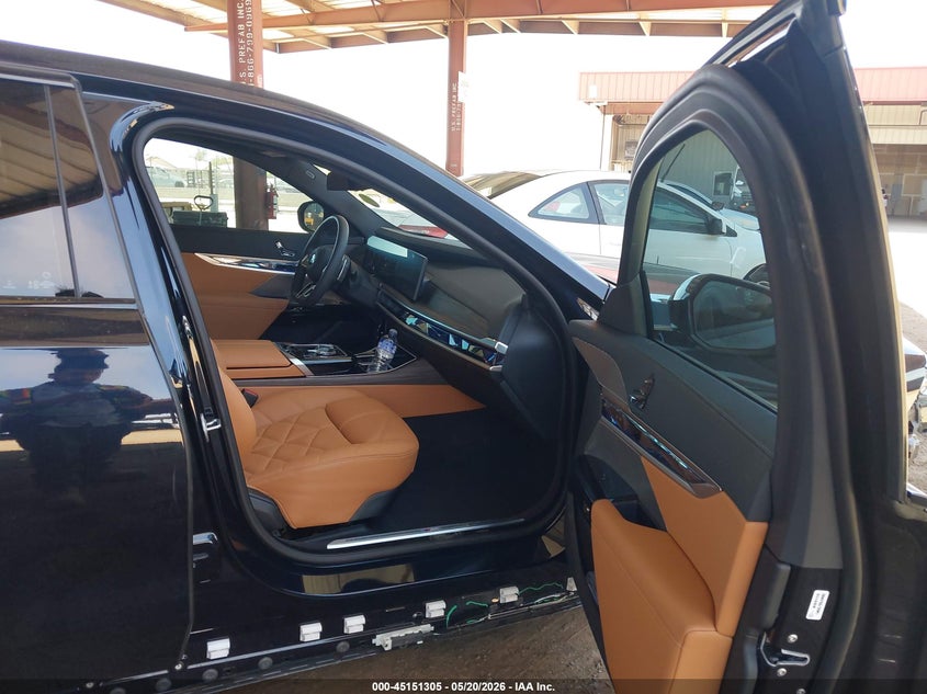 2025 BMW 7er VIN WBA23EH01SCV65891 IAAI salvage auction — FRONT END, Salvage (Arizona), sold $53,750 on 2026-08-10 (photo 5)