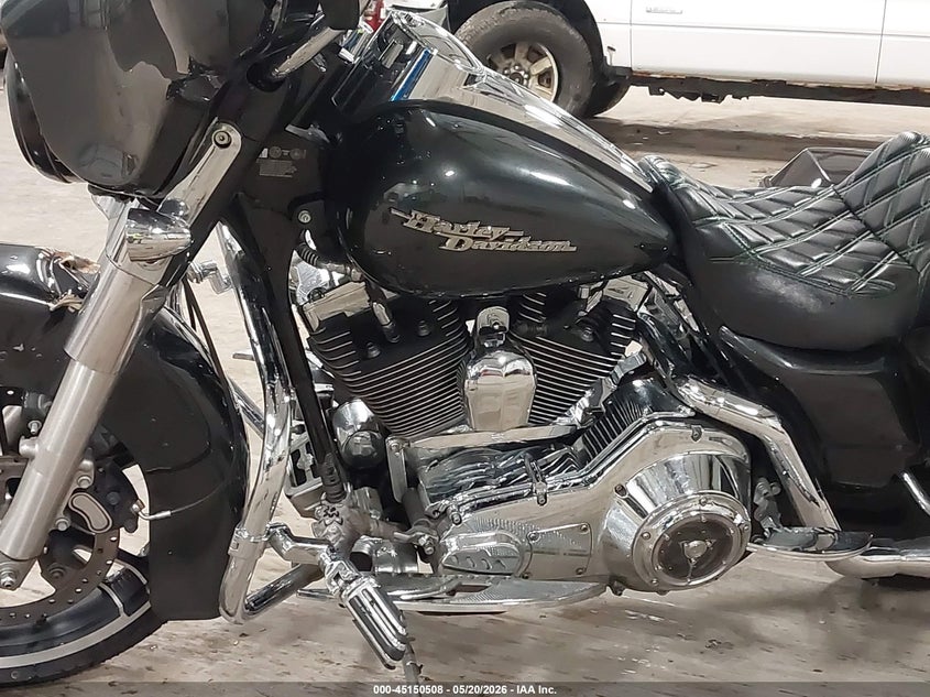 2006 Harley-davidson Flhxi VIN 1HD1KBW136Y660763 IAAI salvage auction — FRONT END, Salvage (Iowa), sold $875 on 2026-07-21 (photo 9)