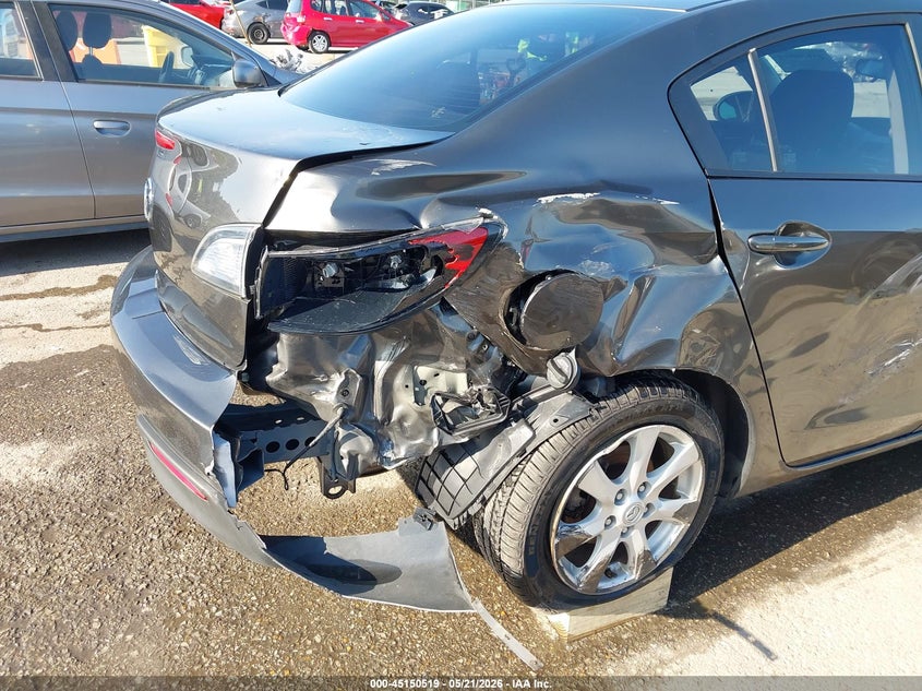 2010 Mazda 3 VIN JM1BL1SF9A1253949 IAAI salvage auction — RIGHT SIDE, Salvage (Missouri), sold $225 on 2026-07-07 (photo 6)