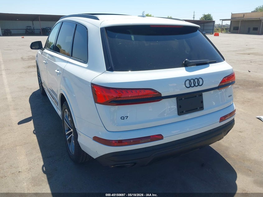 2026 Audi Q7 VIN WA1LCBF70TD006442 IAAI salvage auction — RIGHT SIDE, Salvage (California), sold $15,700 on 2026-07-29 (photo 3)