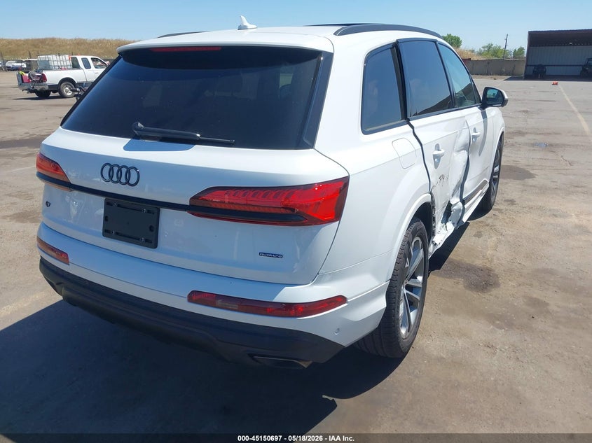2026 Audi Q7 VIN WA1LCBF70TD006442 IAAI salvage auction — RIGHT SIDE, Salvage (California), sold $15,700 on 2026-07-29 (photo 4)