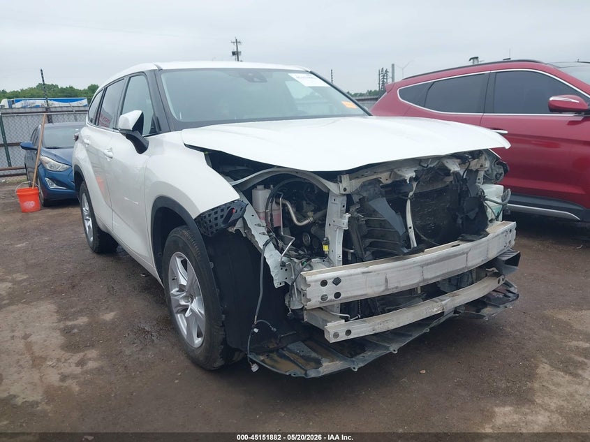 2021 Toyota Highlander VIN 5TDCZRAH6MS528320 IAAI salvage auction — FRONT END, Clear (Oklahoma), sold $12,200 on 2026-07-29 (photo 1)