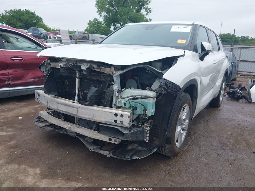 2021 Toyota Highlander VIN 5TDCZRAH6MS528320 IAAI salvage auction — FRONT END, Clear (Oklahoma), sold $12,200 on 2026-07-29 (photo 2)