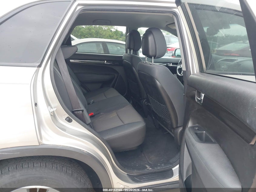 2012 Kia Sorento VIN 5XYKT3A63CG295968 IAAI salvage auction — NORMAL WEAR, Clear (Missouri), sold $675 on 2026-07-28 (photo 8)
