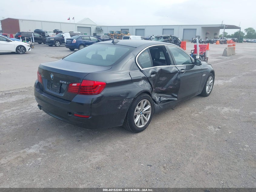 2015 BMW 5er VIN WBA5A7C5XFD627015 IAAI salvage auction — RIGHT SIDE, Salvage (Texas), sold $3,200 on 2026-07-15 (photo 4)