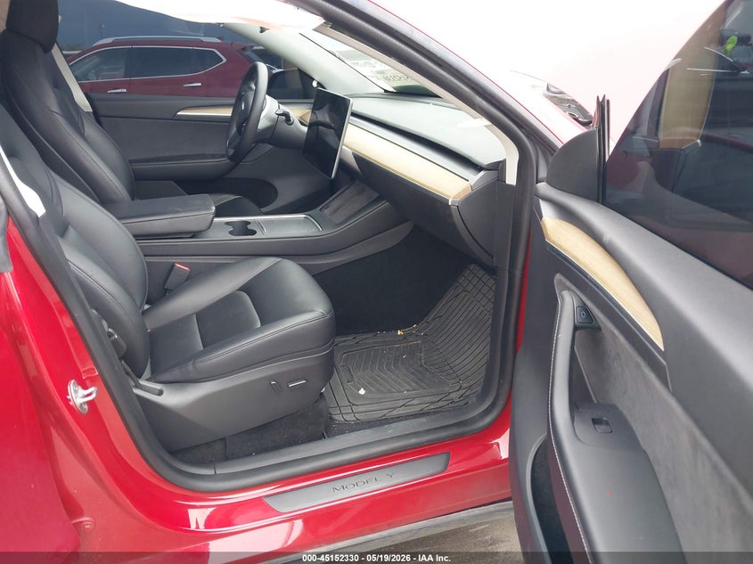 2022 Tesla Model y VIN 7SAYGDEE1NA019885 IAAI salvage auction — RIGHT FRONT, Original (Texas), sold $10,000 on 2026-07-29 (photo 5)