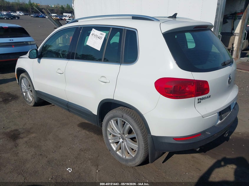 2016 Volkswagen Tiguan VIN WVGBV7AX8GW605093 IAAI salvage auction — FRONT END, Salvage (Pennsylvania), sold $1,450 on 2026-07-10 (photo 3)