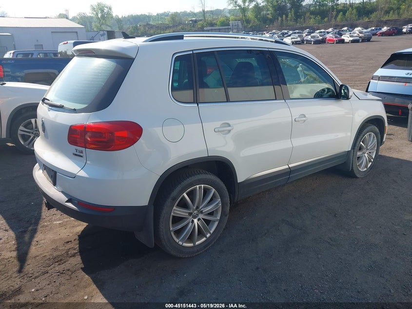 2016 Volkswagen Tiguan VIN WVGBV7AX8GW605093 IAAI salvage auction — FRONT END, Salvage (Pennsylvania), sold $1,450 on 2026-07-10 (photo 4)