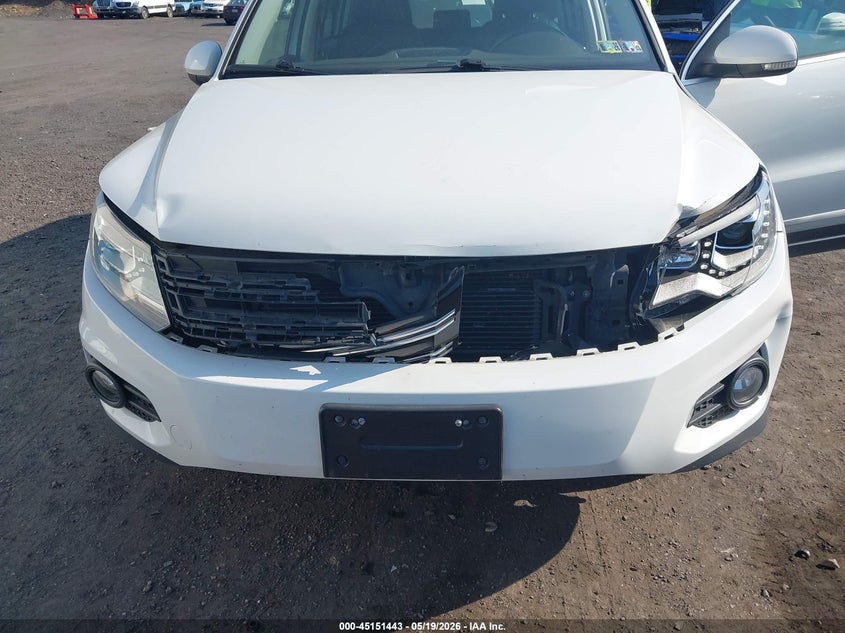 2016 Volkswagen Tiguan VIN WVGBV7AX8GW605093 IAAI salvage auction — FRONT END, Salvage (Pennsylvania), sold $1,450 on 2026-07-10 (photo 6)