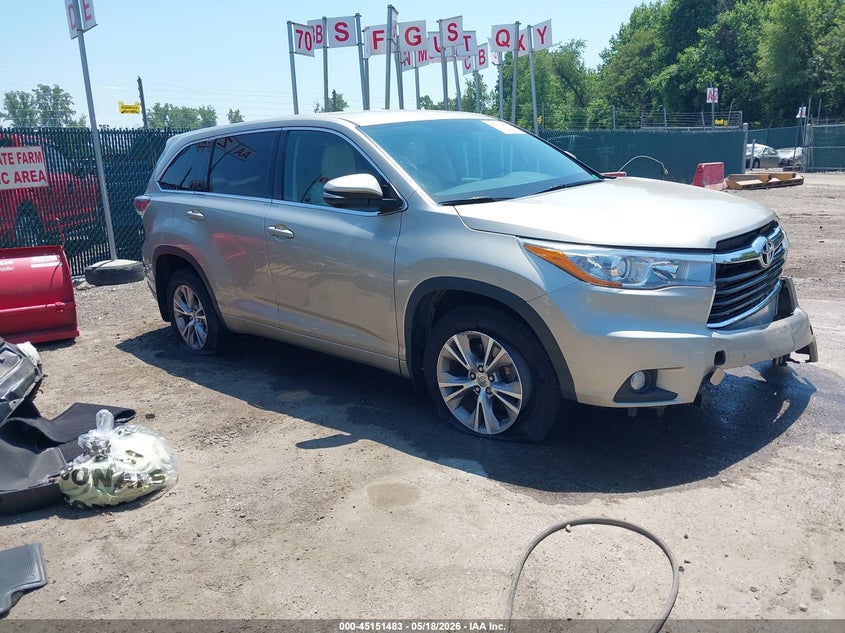 2015 Toyota Highlander VIN 5TDBKRFH6FS158384 IAAI salvage auction — FRONT END, Salvage - Greater Than 75% (Maryland), sold $5,600 on 2026-07-30 (photo 1)
