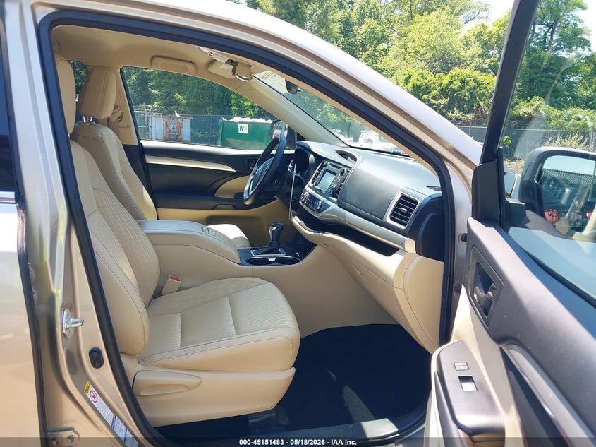 2015 Toyota Highlander VIN 5TDBKRFH6FS158384 IAAI salvage auction — FRONT END, Salvage - Greater Than 75% (Maryland), sold $5,600 on 2026-07-30 (photo 5)