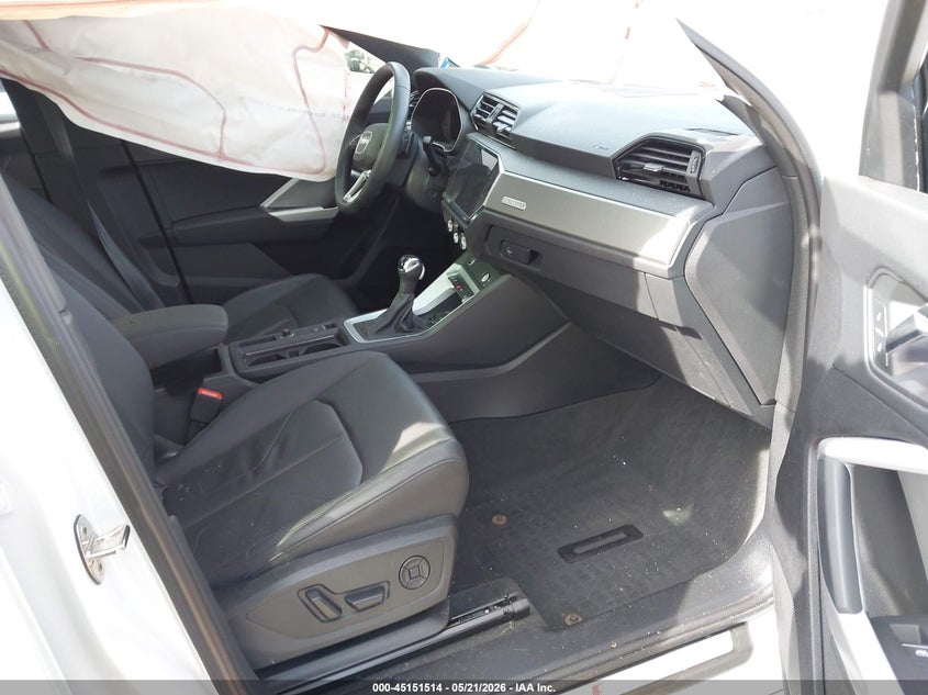 2024 Audi Q3 VIN WA1DECF31R1124155 IAAI salvage auction — FRONT & REAR, Mv-907A (New York), sold $4,775 on 2026-07-14 (photo 5)