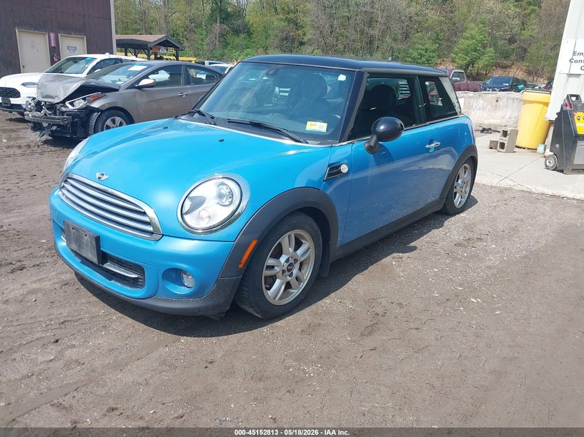 2013 Mini Hard top VIN WMWSU3C50DT373532 IAAI salvage auction — NORMAL WEAR, Clear (Montana), sold $525 on 2026-07-23 (photo 2)