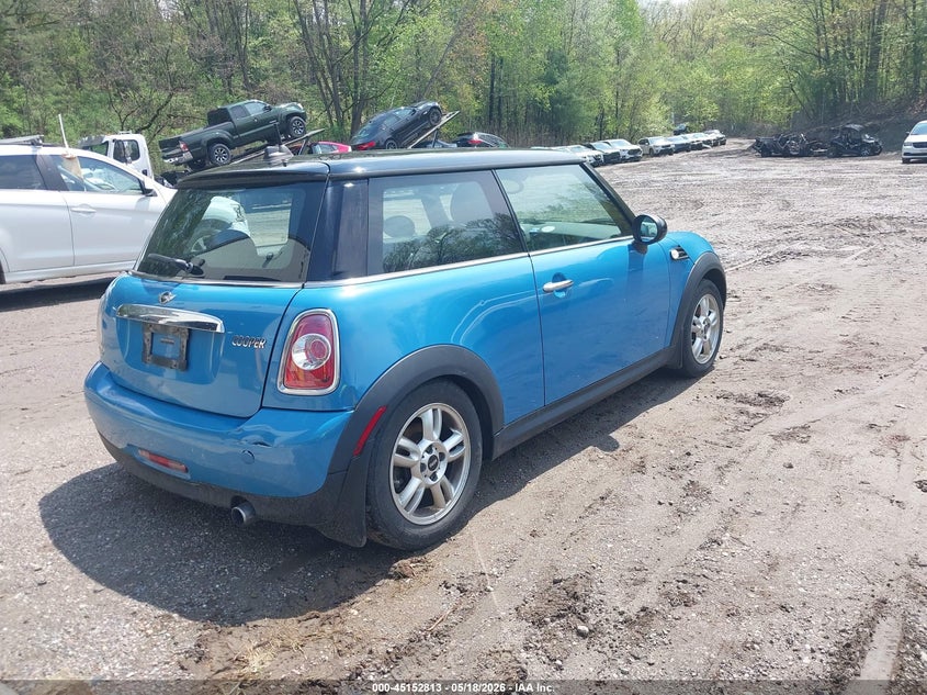 2013 Mini Hard top VIN WMWSU3C50DT373532 IAAI salvage auction — NORMAL WEAR, Clear (Montana), sold $525 on 2026-07-23 (photo 4)