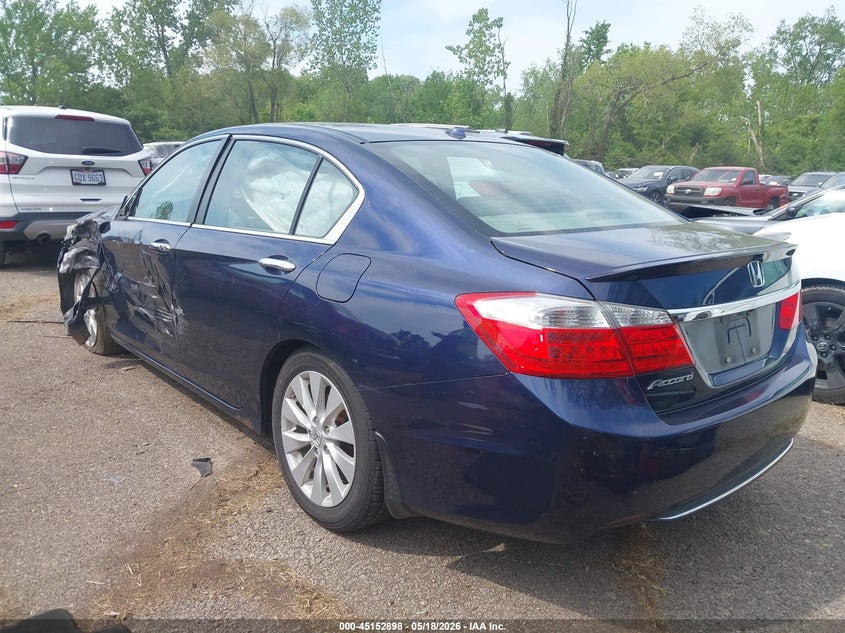 2014 Honda Accord VIN 1HGCR2F8XEA028676 IAAI salvage auction — SIDE, Wait Title, sold $1,300 on 2026-08-07 (photo 3)