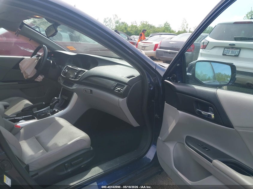 2014 Honda Accord VIN 1HGCR2F8XEA028676 IAAI salvage auction — SIDE, Wait Title, sold $1,300 on 2026-08-07 (photo 5)