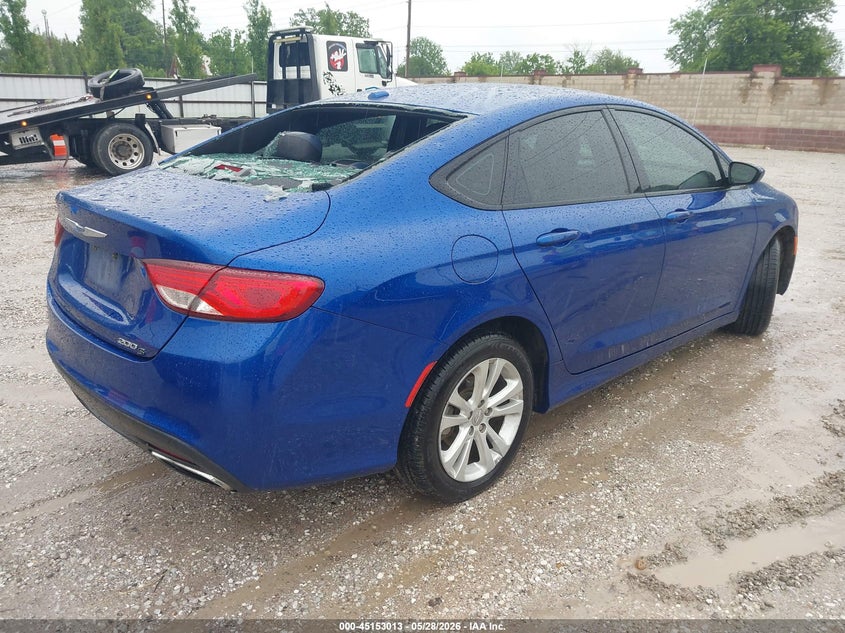2015 Chrysler 200 VIN 1C3CCCBB3FN677774 IAAI salvage auction — HAIL, Clear (Missouri), sold $1,300 on 2026-09-14 (photo 4)