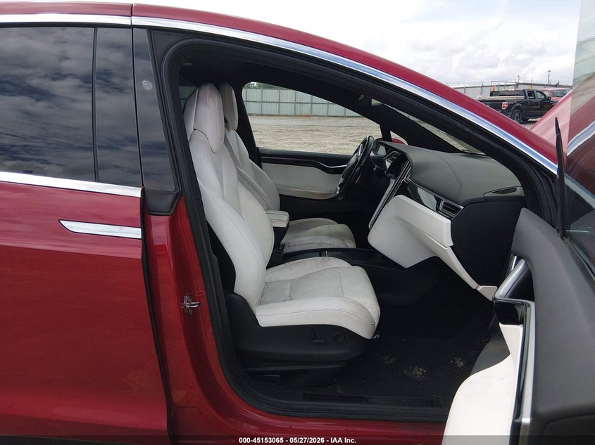 2017 Tesla Model x VIN 5YJXCDE2XHF066690 IAAI salvage auction — ELECTRICAL, Salvage Title, sold $25 on 2026-07-16 (photo 5)
