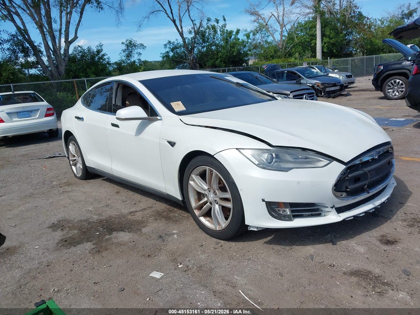 2015 Tesla Model s VIN 5YJSA1E10FF106889 IAAI salvage auction — FRONT END, Clear (Montana), sold $2,550 on 2026-07-20 (photo 1)