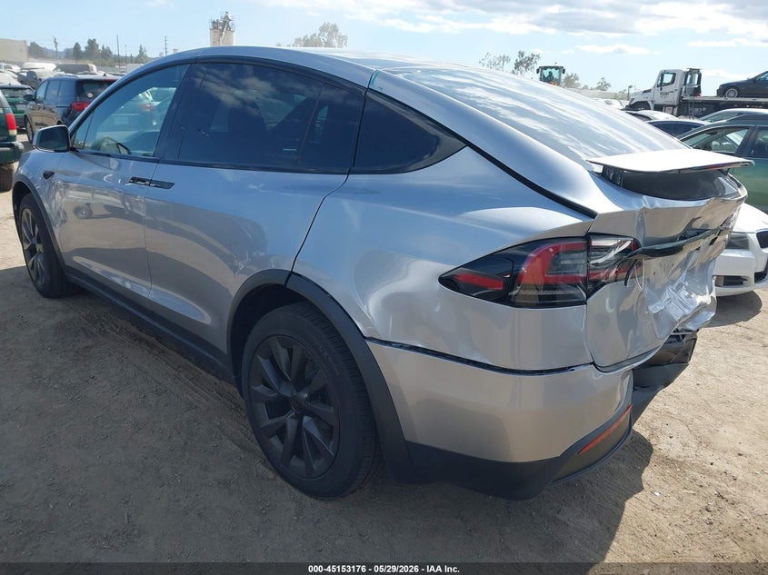 2025 Tesla Model x VIN 7SAXCBE5XSF469741 IAAI salvage auction — REAR END, Salvage Title, sold $42,350 on 2026-07-15 (photo 3)