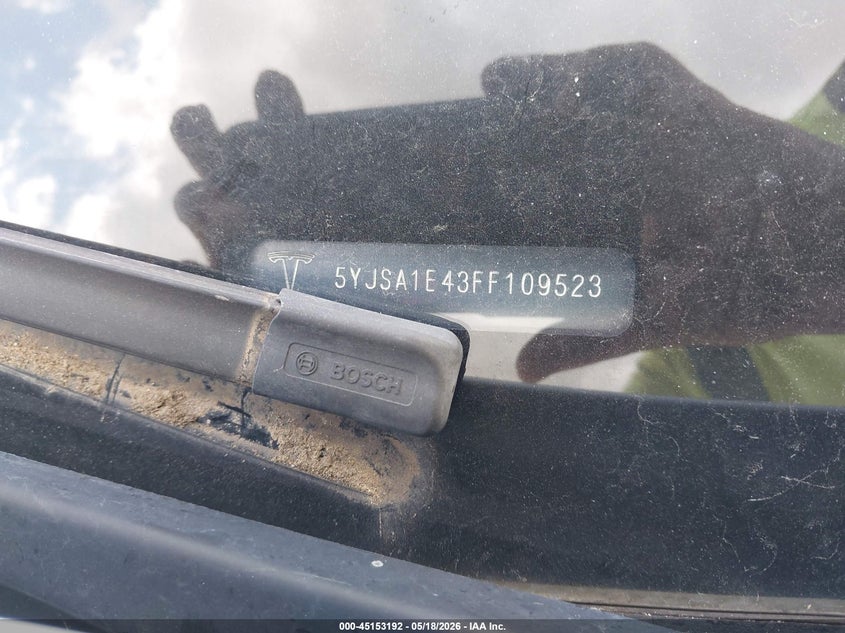 2015 Tesla Model s VIN 5YJSA1E43FF109523 IAAI salvage auction — ELECTRICAL, Clear (Missouri), sold $2,350 on 2026-07-15 (photo 9)