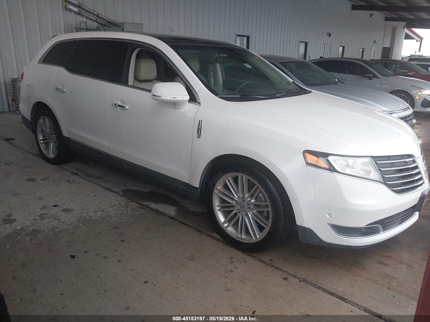 2019 Lincoln Mkt VIN 2LMHJ5ATXKBL00118 IAAI salvage auction — HAIL, Original (Texas), sold $3,850 on 2026-07-10 (photo 1)