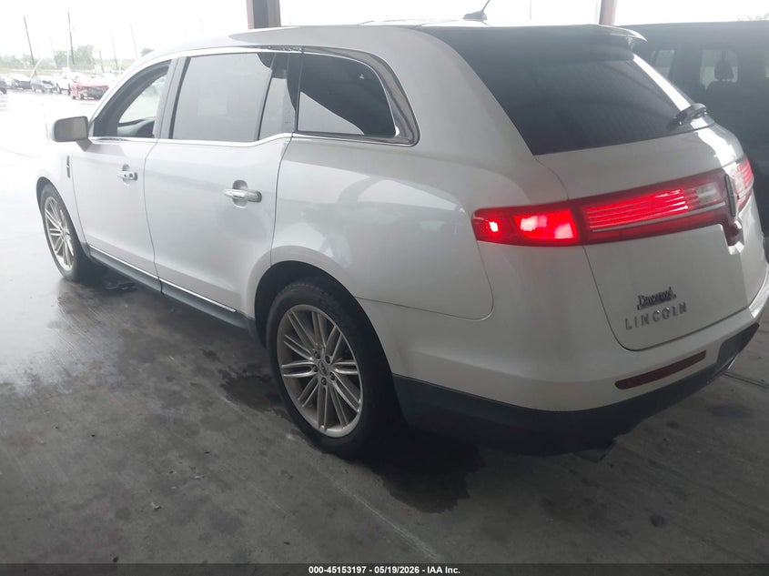 2019 Lincoln Mkt VIN 2LMHJ5ATXKBL00118 IAAI salvage auction — HAIL, Original (Texas), sold $3,850 on 2026-07-10 (photo 3)