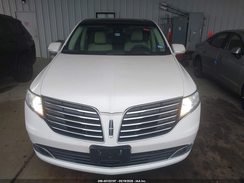 2019 Lincoln Mkt VIN 2LMHJ5ATXKBL00118 IAAI salvage auction — HAIL, Original (Texas), sold $3,850 on 2026-07-10 (photo 6)