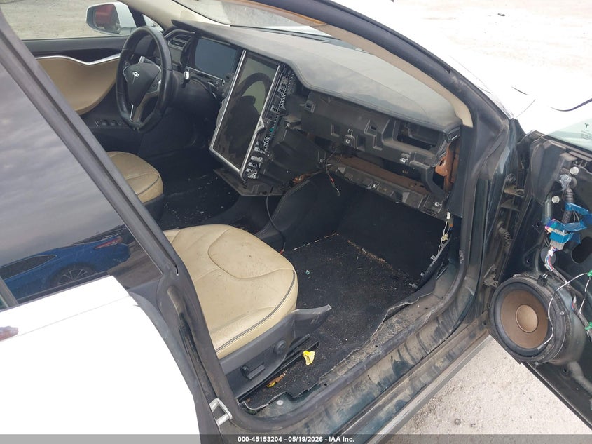 2014 Tesla Model s VIN 5YJSA1H1XEFP32685 IAAI salvage auction — ELECTRICAL, Clear (Texas), sold $925 on 2026-07-29 (photo 5)