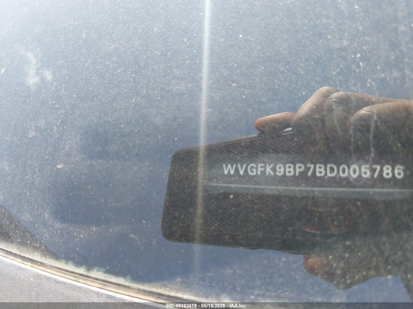 2011 Volkswagen Touareg VIN WVGFK9BP7BD005786 IAAI salvage auction — NORMAL WEAR, Original (Texas), sold $550 on 2026-08-10 (photo 9)