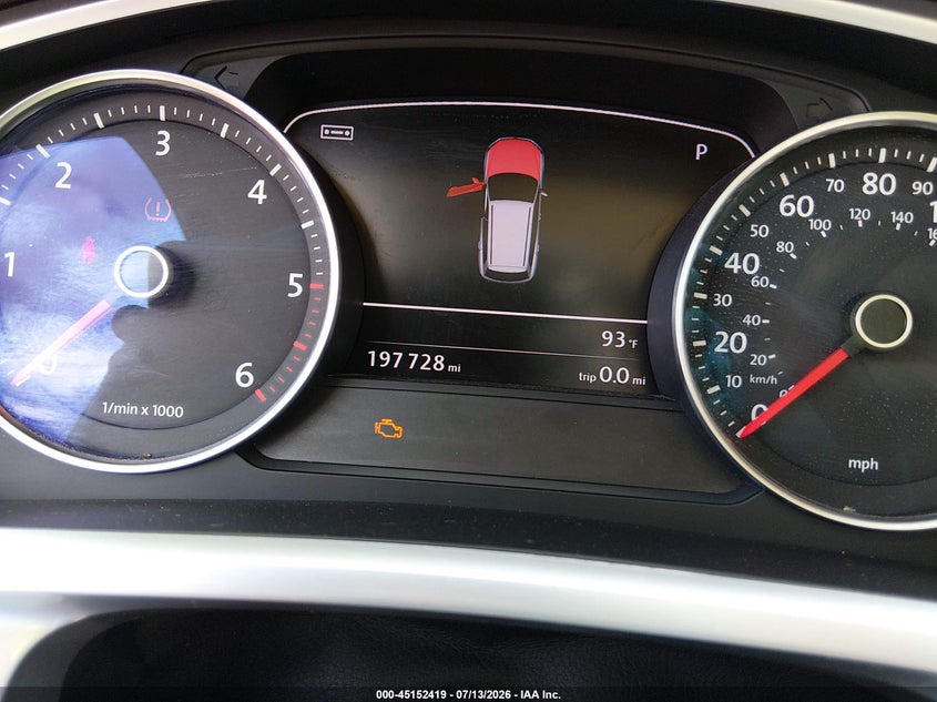 2011 Volkswagen Touareg VIN WVGFK9BP7BD005786 IAAI salvage auction — NORMAL WEAR, Original (Texas), sold $550 on 2026-08-10 (photo 7)
