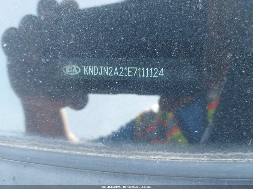 2014 Kia Soul VIN KNDJN2A21E7111124 IAAI salvage auction — NORMAL WEAR, Clear (Missouri), sold $225 on 2026-07-22 (photo 9)