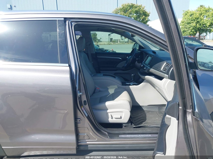 2019 Toyota Highlander VIN 5TDYZRFH5KS350993 IAAI salvage auction — REAR END, Salvage (Georgia), sold $7,925 on 2026-07-20 (photo 5)