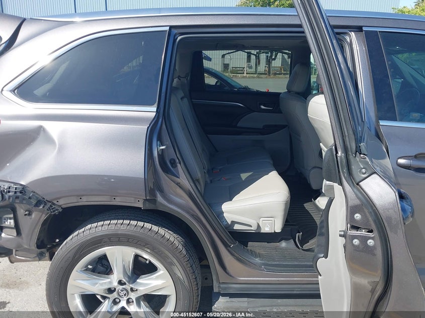 2019 Toyota Highlander VIN 5TDYZRFH5KS350993 IAAI salvage auction — REAR END, Salvage (Georgia), sold $7,925 on 2026-07-20 (photo 8)