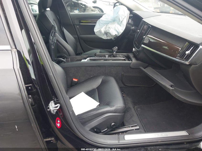 2017 Volvo S90 VIN YV1A22MK2H1010695 IAAI salvage auction — LEFT FRONT, Salvage (Massachusetts), sold $3,450 on 2026-07-21 (photo 5)