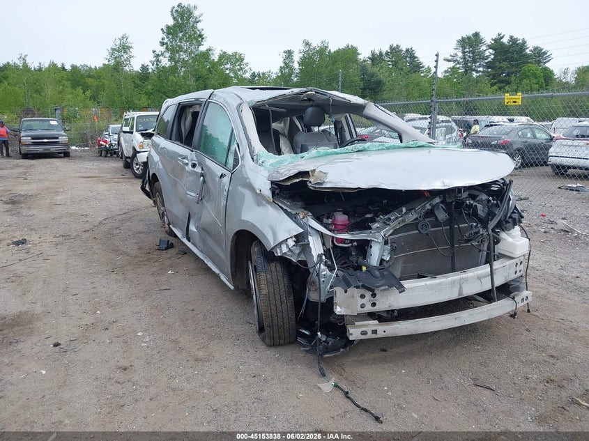 2022 Toyota Sienna VIN 5TDYSKFCXNS065145 IAAI salvage auction — ROLLOVER, Salvage (Massachusetts), sold $4,425 on 2026-07-10 (photo 1)