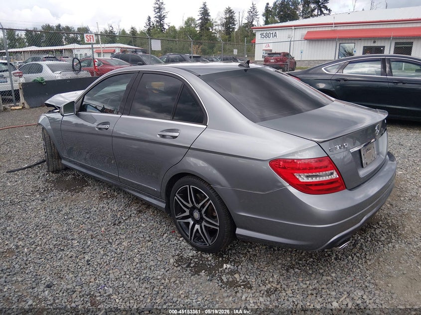 2014 Mercedes-benz C-klasse VIN WDDGF8AB5EG171584 IAAI salvage auction — FRONT END, Wait Title, sold $175 on 2026-08-12 (photo 3)