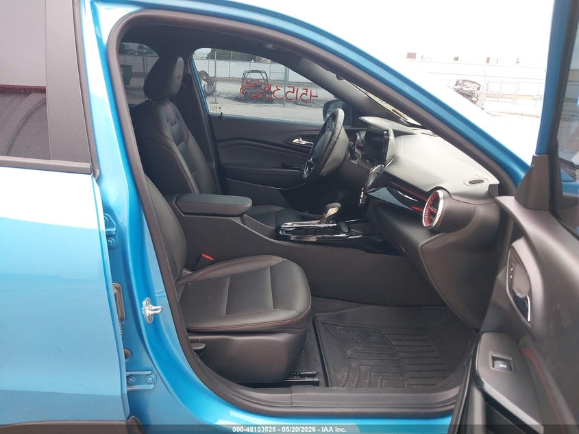 2025 Chevrolet Trax VIN KL77LJEP9SC088482 IAAI salvage auction — HAIL, Clear (Kansas), sold $10,300 on 2026-07-24 (photo 5)