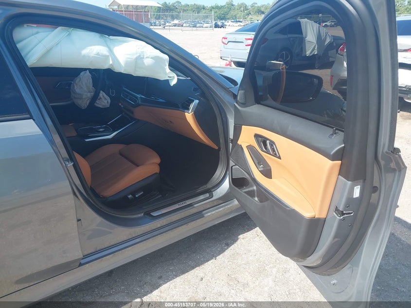 2023 BMW 3er VIN 3MW69FF02P8D00114 IAAI salvage auction — SIDE, Rebuildable (Florida), sold $16,050 on 2026-07-30 (photo 5)