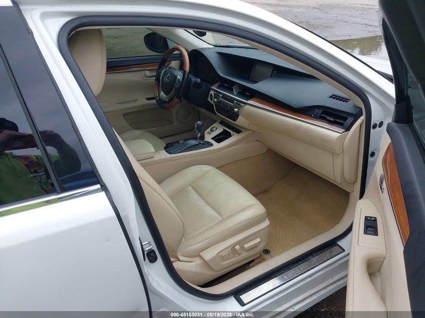2013 Lexus ES VIN JTHBW1GG6D2028667 IAAI salvage auction — RIGHT FRONT, Salvage (Missouri), sold $2,350 on 2026-07-22 (photo 5)