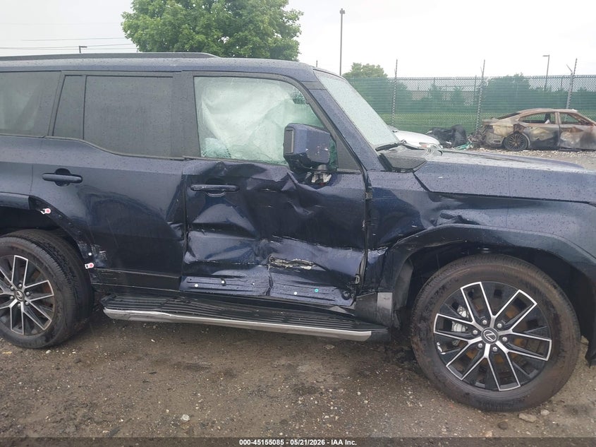 2025 Lexus Gx VIN JTJTBCDX6S5063557 IAAI salvage auction — RIGHT SIDE, Salvage Title, sold $44,500 on 2026-08-10 (photo 6)