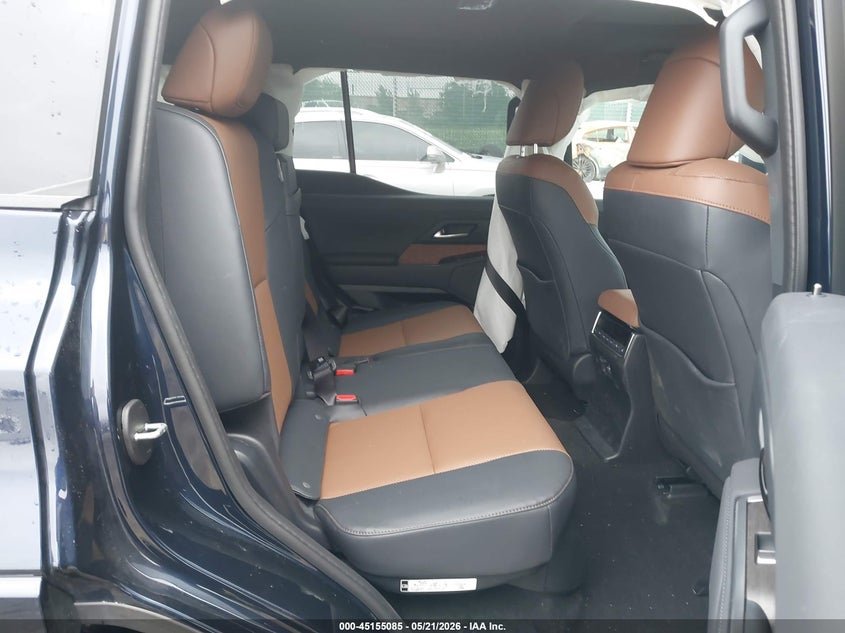 2025 Lexus Gx VIN JTJTBCDX6S5063557 IAAI salvage auction — RIGHT SIDE, Salvage Title, sold $44,500 on 2026-08-10 (photo 8)