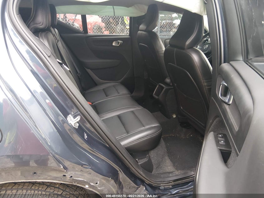2021 Volvo Xc40 VIN YV4162UK0M2598897 IAAI salvage auction — SIDE, Salvage (Mississippi), sold $2,150 on 2026-07-29 (photo 8)