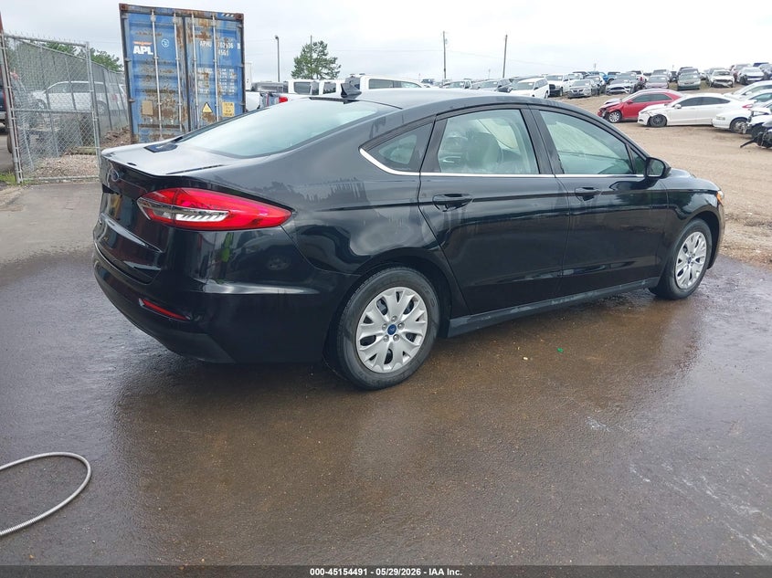 2020 Ford Fusion VIN 3FA6P0G78LR233613 IAAI salvage auction — NORMAL WEAR, Sf97 (Mississippi), sold $11,050 on 2026-07-16 (photo 4)