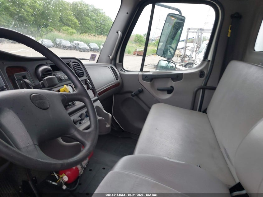 2017 Freightliner M2 106 VIN 3ALACWDT0HDJD6991 IAAI salvage auction — FRONT END, Original (West Virginia), sold $13,250 on 2026-08-26 (photo 7)