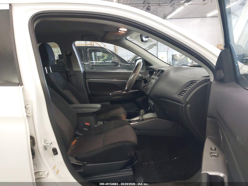 2018 Mitsubishi Outlander VIN JA4AR3AU6JU018553 IAAI salvage auction — FRONT END, Salvage (Minnesota), sold $2,500 on 2026-07-28 (photo 5)